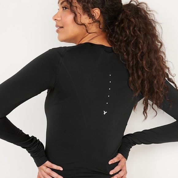 Old Navy Seamless Black Active Workout Top Long Sleeve Wicking Activewear XXL 2X - Picture 1 of 6